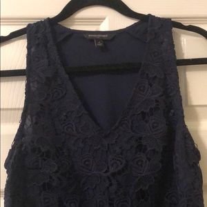 Sleeveless v-neck lace top